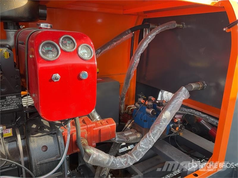  TYPE 30 Bomba de Concreto Portable (Sin Usar) / Co Betonpumpák