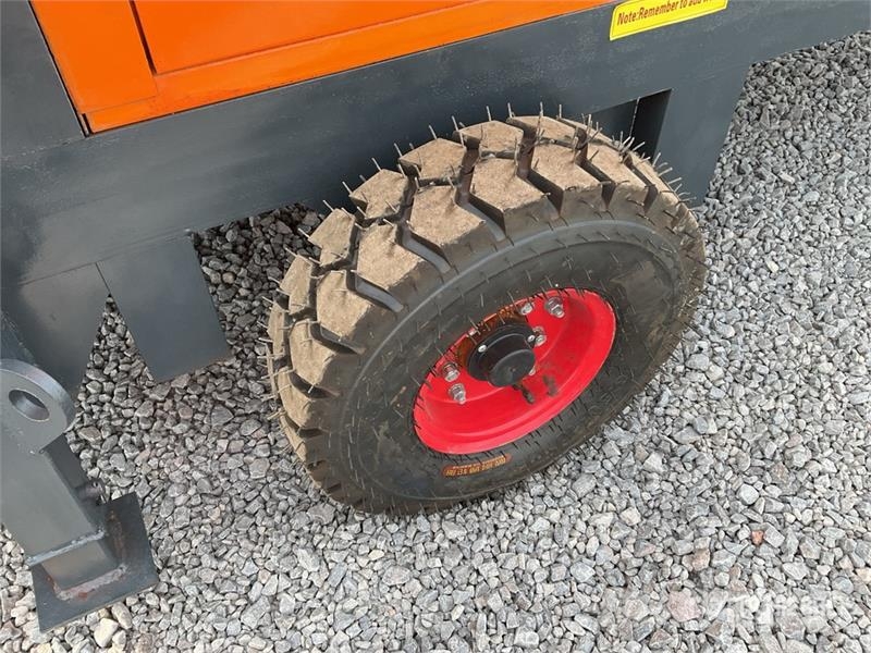  TYPE 30 Bomba de Concreto Portable (Sin Usar) / Co Betonpumpák