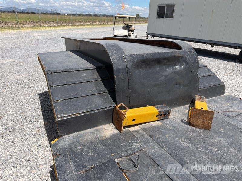  Tyrsa 60 ton Tri/A Cama Baja / Lowboy Trailer Tieflader