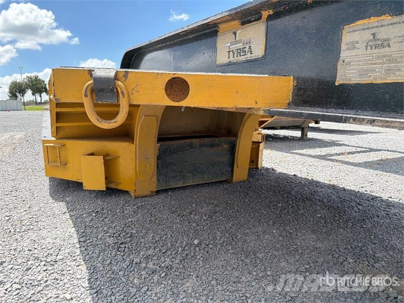  Tyrsa 60 ton Tri/A Cama Baja / Lowboy Trailer Tieflader
