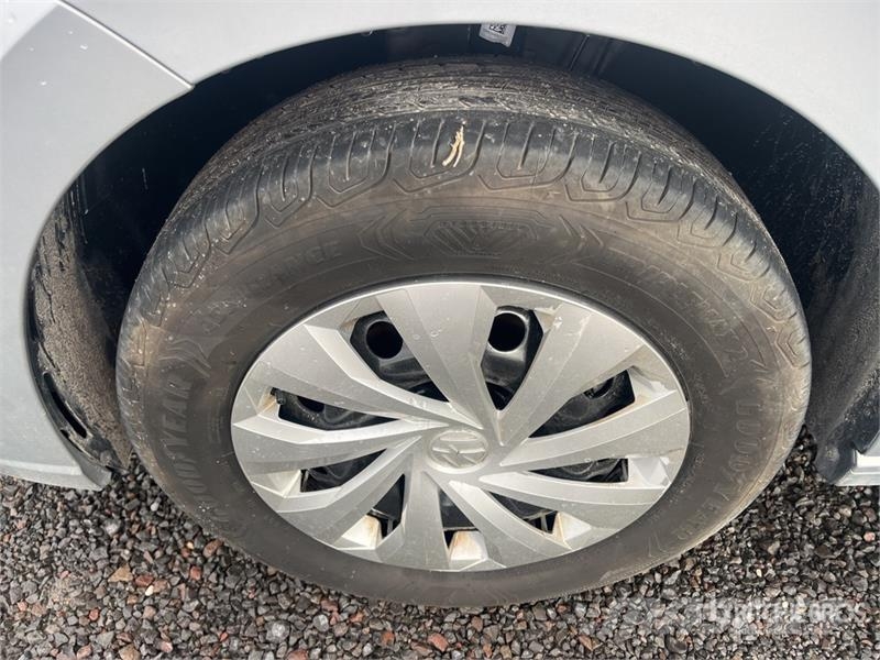 Volkswagen VIRTUS Automovil / Automobile Automobili