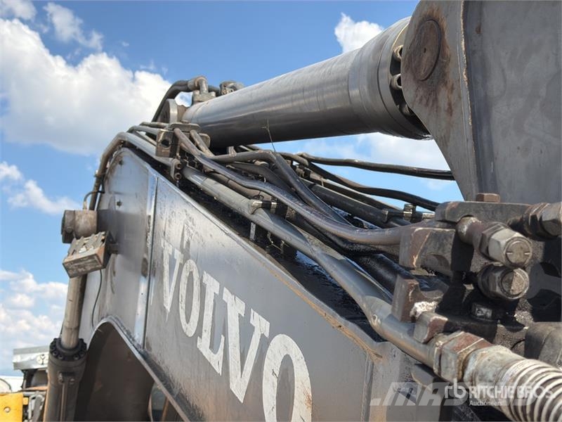 Volvo EC210DL Excavadora Hidraulica / Tracked Excavator Raupenbagger