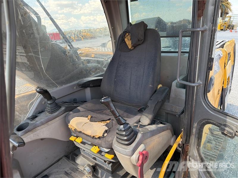 Volvo EC210DL Excavadora Hidraulica / Tracked Excavator Raupenbagger