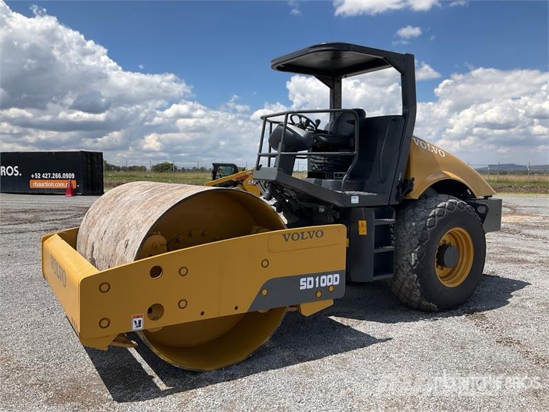 Volvo SD100F Rodillo / Smooth Drum Compactor Yksivalssijyrät