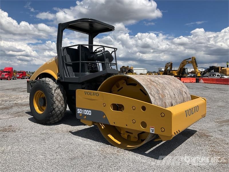 Volvo SD100F Rodillo / Smooth Drum Compactor Yksivalssijyrät