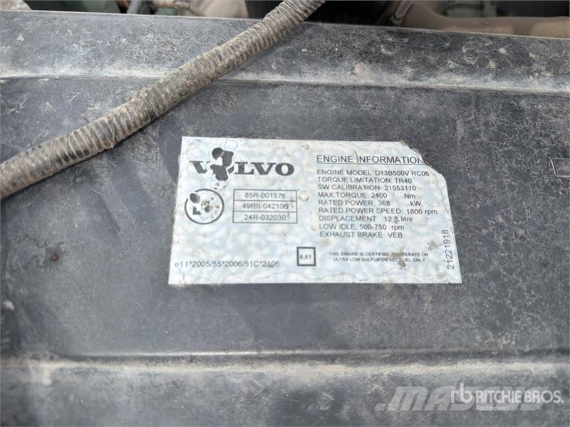 Volvo VNL 64T 630 6x4 Tractocamion con Dormitorio / T/A Truck Tractor Units