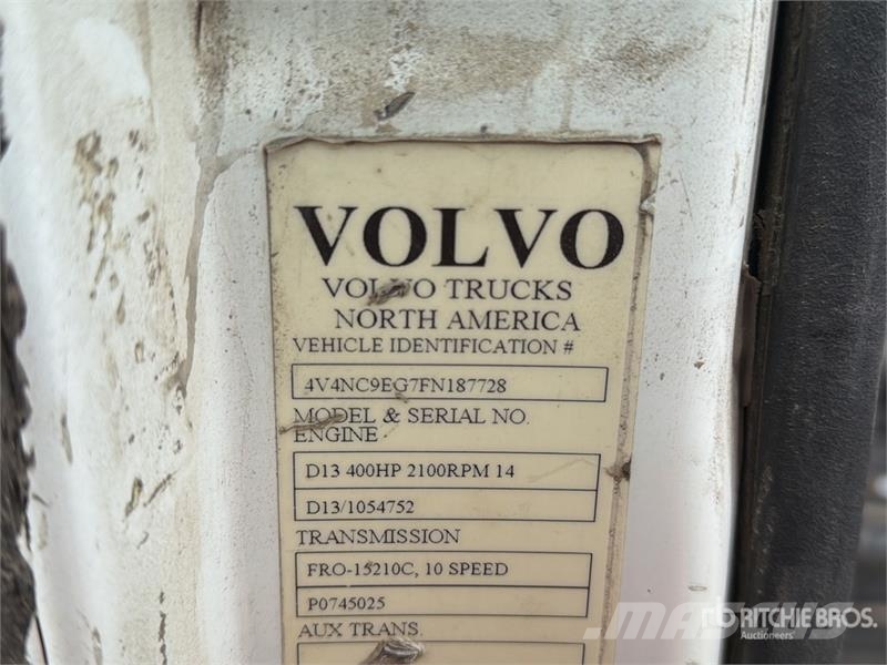 Volvo VNL64T300 Camiones tractor