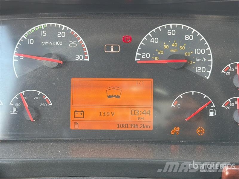 Volvo VNL64T430 6x4 Tractocamion / T/A Sleeper Truck Tra Tegljači