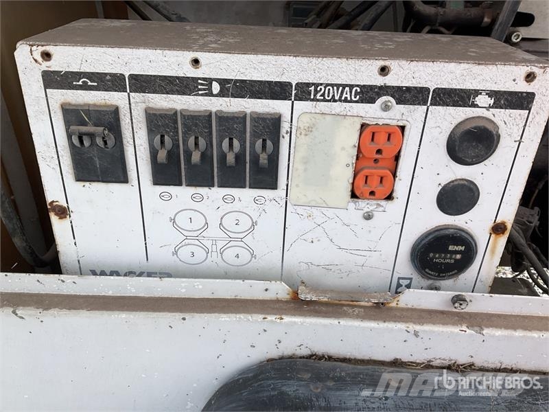 Wacker LTC-4L Fénytornyok