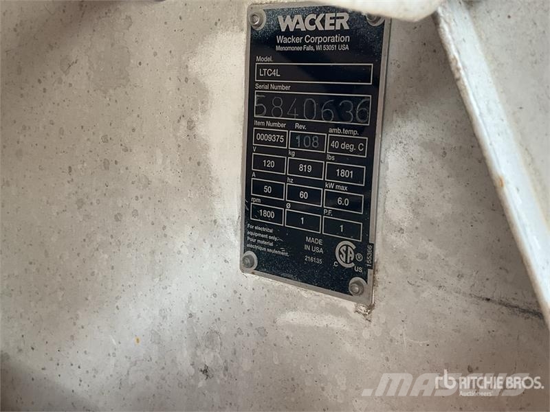 Wacker LTC-4L Fénytornyok