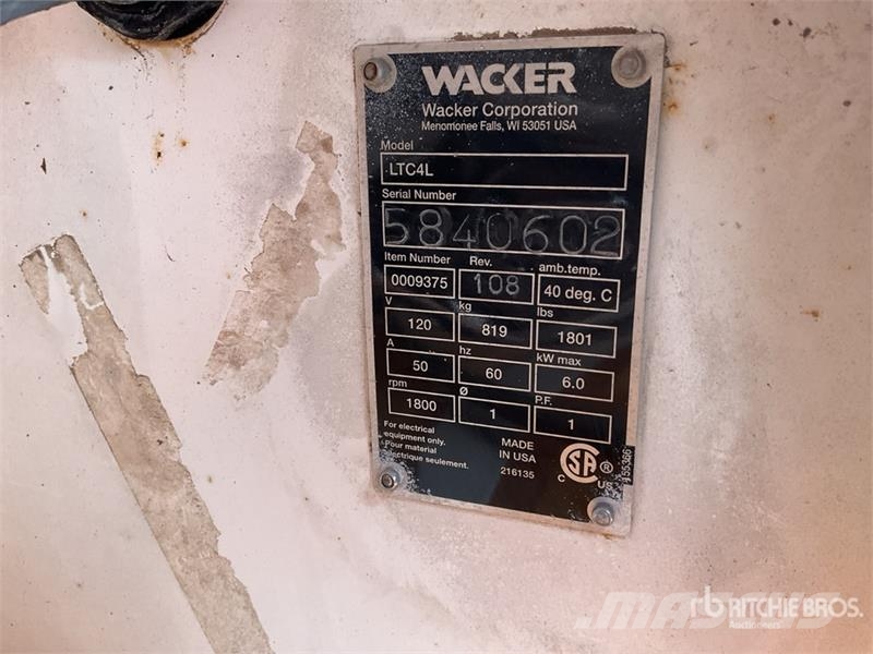 Wacker LTC-4L Fénytornyok