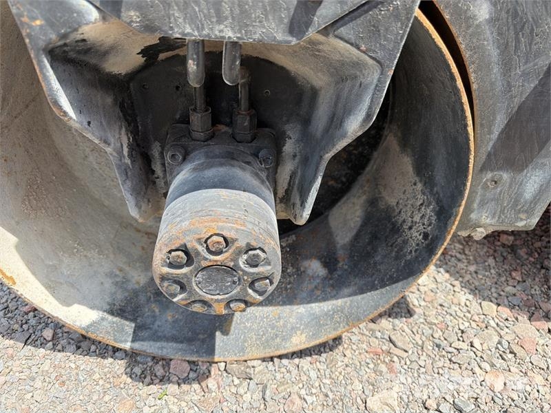 Wacker RD12A مداحل ثنائية الاسطوانة