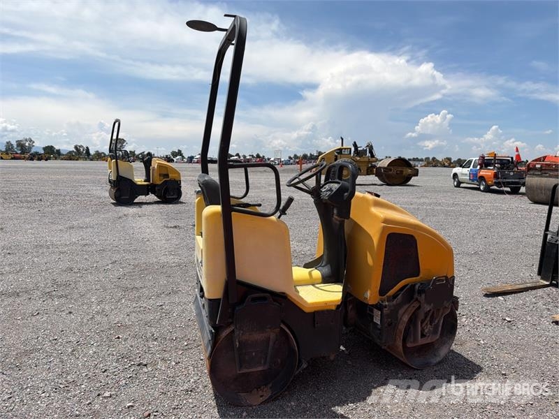 Wacker RD12A مداحل ثنائية الاسطوانة
