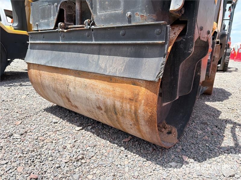 Wacker RD12A مداحل ثنائية الاسطوانة