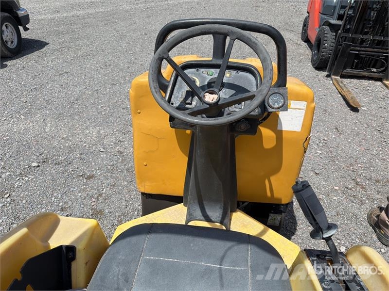 Wacker RD12A مداحل ثنائية الاسطوانة