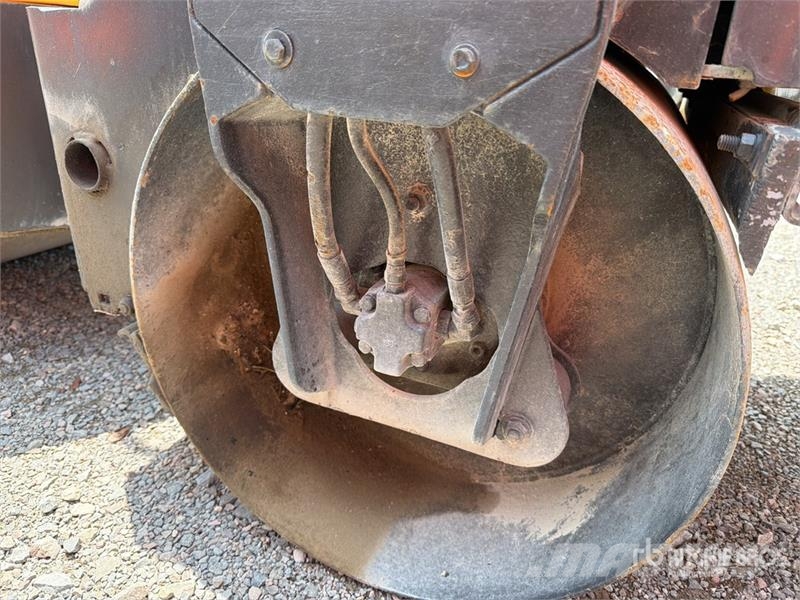 Wacker RD12A مداحل ثنائية الاسطوانة