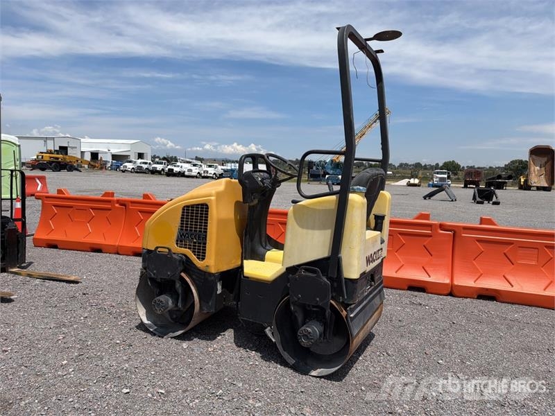 Wacker RD12A مداحل ثنائية الاسطوانة