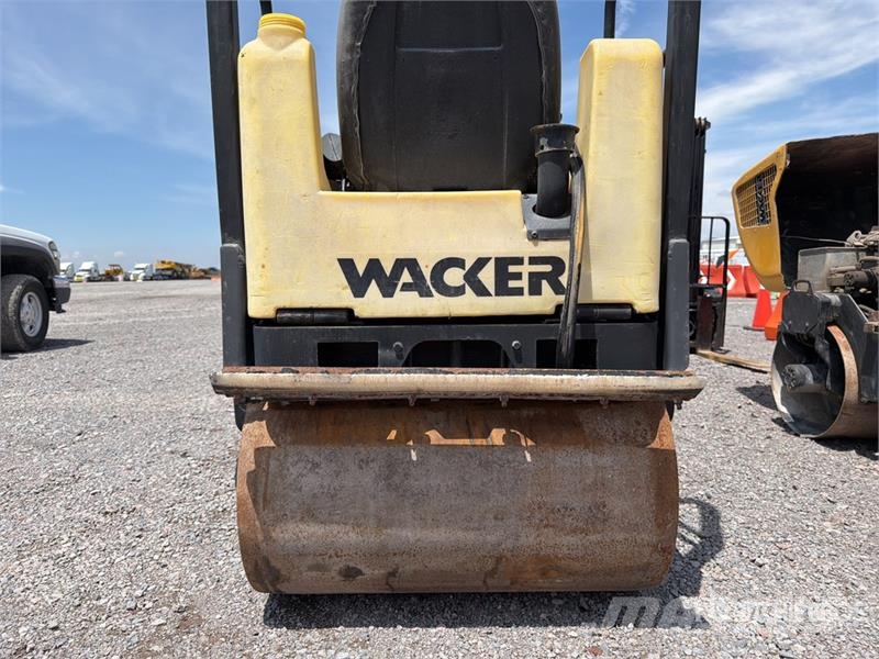 Wacker RD12A مداحل ثنائية الاسطوانة