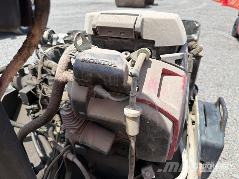 Wacker RD12A مداحل ثنائية الاسطوانة