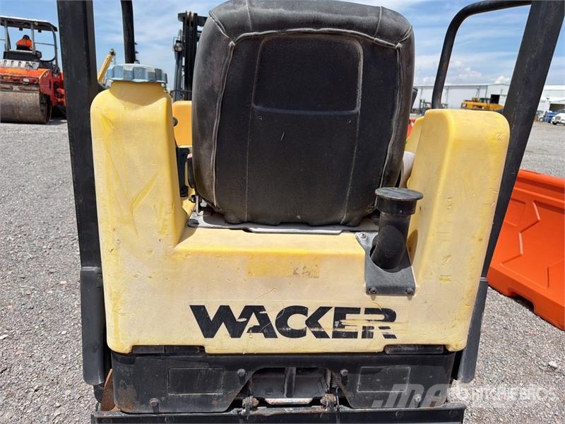 Wacker RD12A مداحل ثنائية الاسطوانة