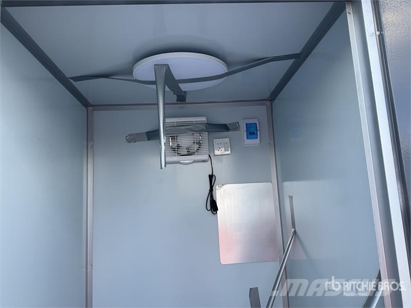  WC-1 3 ft 8 in x 3 ft 11 in 1 Person Skid-Mounted  مكونات أخرى