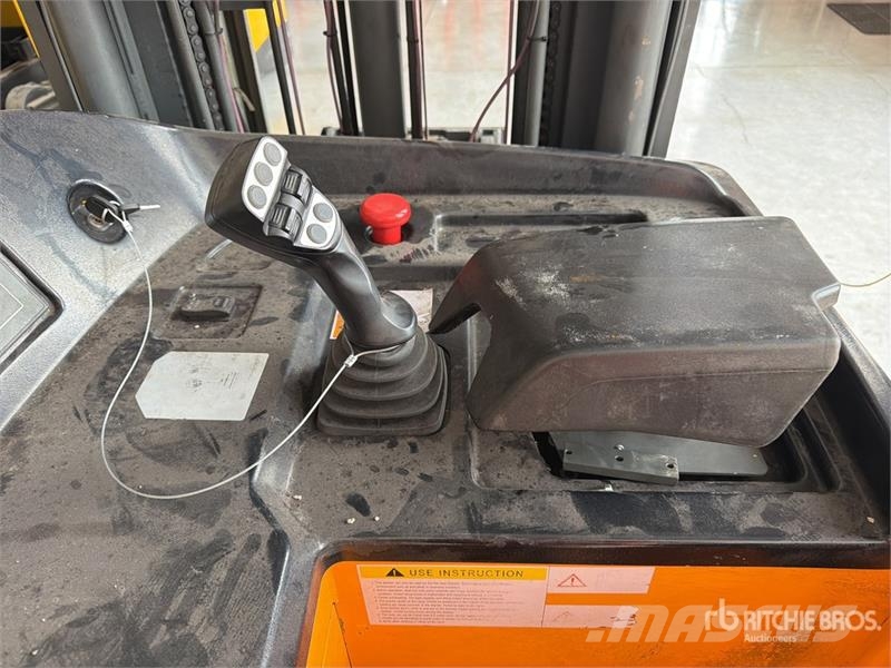 Xilin CQDH20C 3500 lb Montacargas Electrico (INOPERABLE) Skjutstativtruck