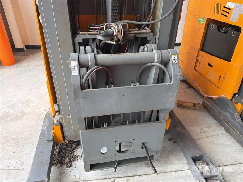 Xilin CQDH20C 3500 lb Montacargas Electrico (INOPERABLE) Skjutstativtruck