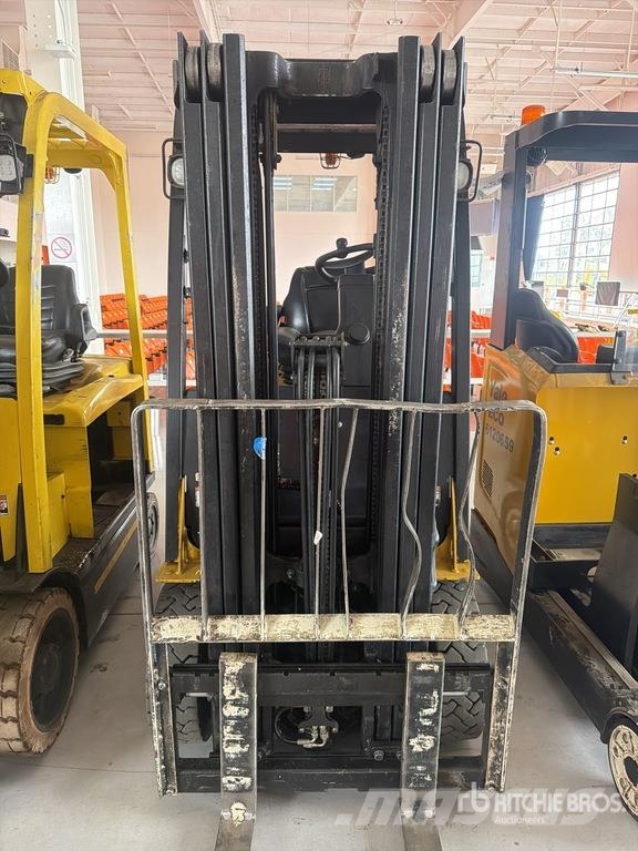 Yale ERC050VGN36TE083 4650 lb Montacargas Electrico / E Električni viličari