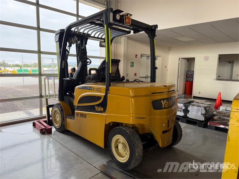 Yale ERP080VME80TE094 7950 lb Montacargas Electrico / E Akumulátorové vozíky