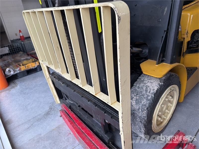 Yale ERP080VME80TE094 7950 lb Montacargas Electrico / E Akumulátorové vozíky