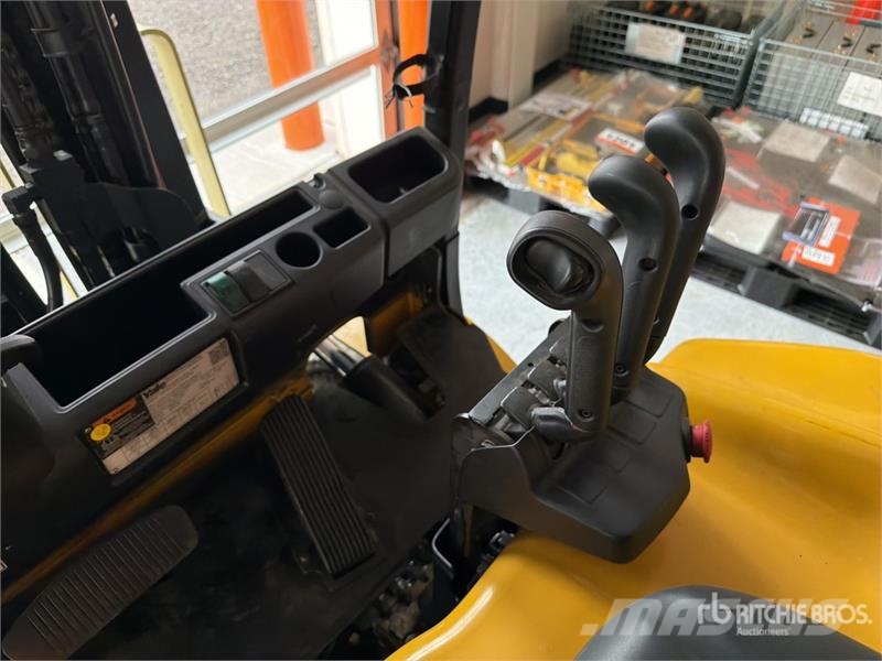 Yale ERP080VME80TE094 7950 lb Montacargas Electrico / E Akumulátorové vozíky