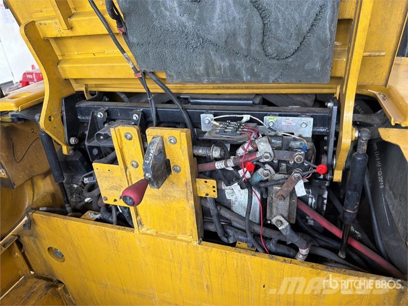 Yale ERP080VME80TE094 7950 lb Montacargas Electrico / E Akumulátorové vozíky