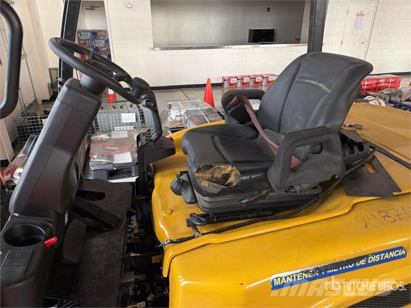 Yale ERP080VME80TE094 7950 lb Montacargas Electrico / E Akumulátorové vozíky