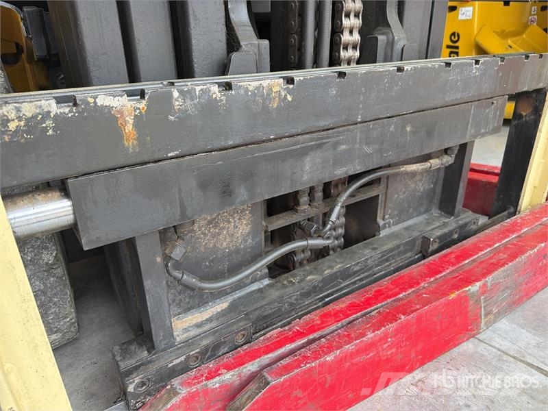 Yale ERP080VME80TE094 7950 lb Montacargas Electrico / E Akumulátorové vozíky