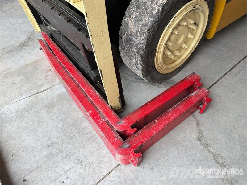 Yale ERP080VME80TE094 7950 lb Montacargas Electrico / E Akumulátorové vozíky