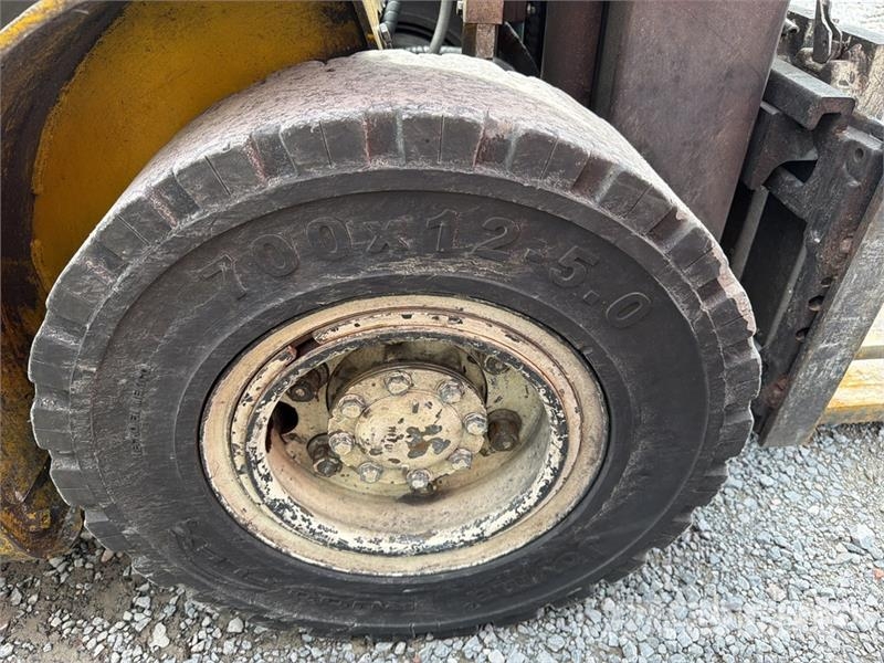 Yale GLP050MXE2120 5100 lb Cushion Tire Montacargas / F Другие складские механизмы