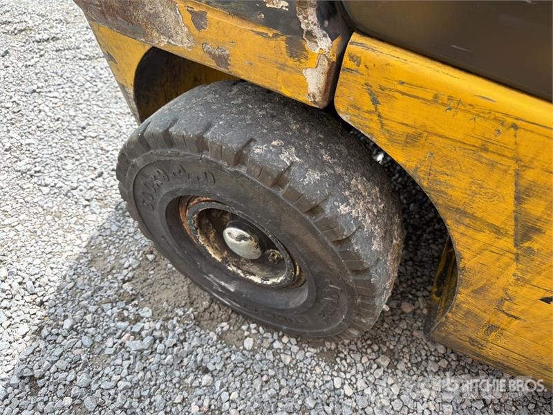 Yale GLP050MXE2120 5100 lb Cushion Tire Montacargas / F Другие складские механизмы