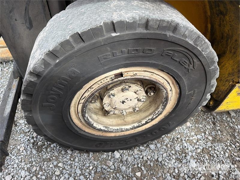 Yale GLP050MXE2120 5100 lb Cushion Tire Montacargas / F Другие складские механизмы