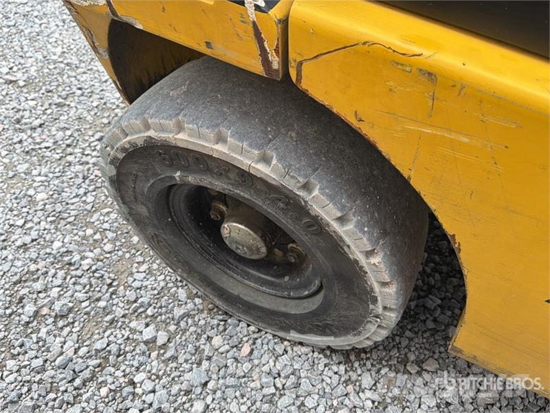 Yale GLP050MXE2120 5100 lb Cushion Tire Montacargas / F Інше