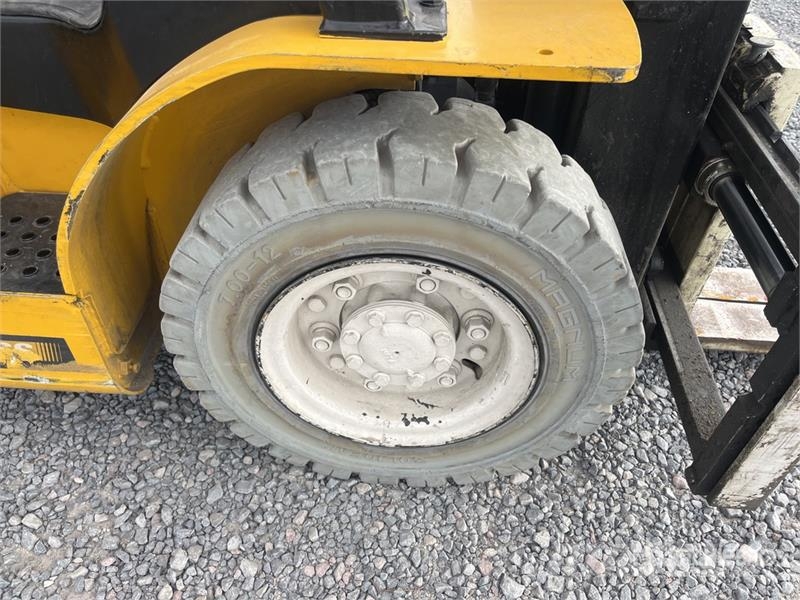 Yale GP050MX 4800 lb Cushion Tire Montacargas / Forklif شاحنات ذات رافعات شوكية - أخرى