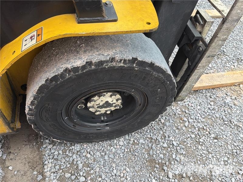 Yale GP050MXE2120 5100 lb Cushion Tire Montacargas / Fo Другие складские механизмы