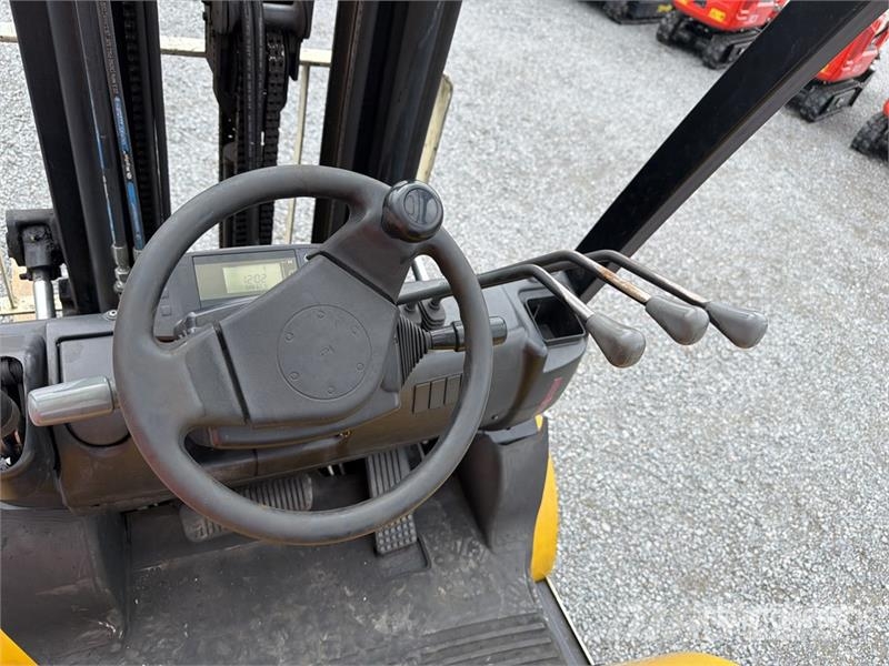 Yale GP050MXE2120 5100 lb Cushion Tire Montacargas / Fo Другие складские механизмы