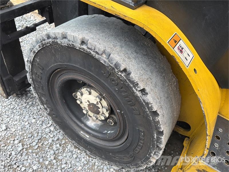 Yale GP050MXE2120 5100 lb Cushion Tire Montacargas / Fo Другие складские механизмы