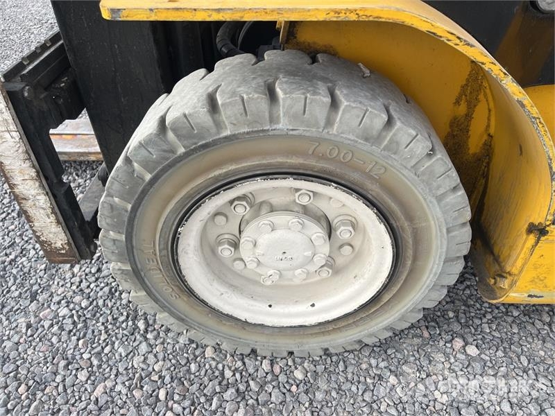 Yale GP050MXGLP050MXNEAE090 4800 lb Cushion Tire Montac Targoncák-Egyéb