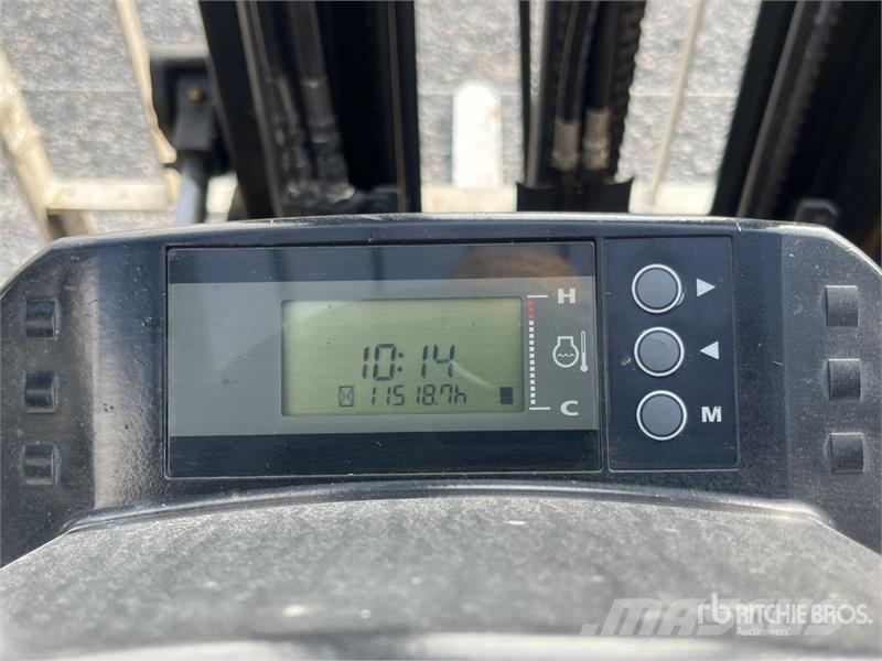 Yale GP050MXGLP050MXNEAE090 4800 lb Cushion Tire Montac Targoncák-Egyéb