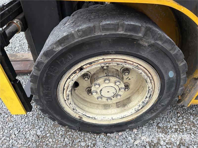 Yale GP060MX 5700 lb Cushion Tire Montacargas / Forklif Montacargas - otros