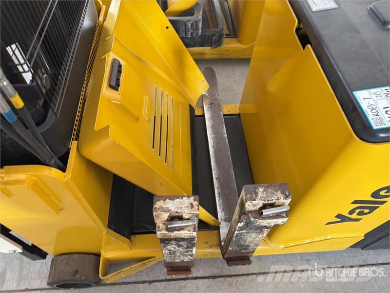 Yale MC10 2200 lb Apilador Electrico / Electric Stacker Самоходные электроштабелёры