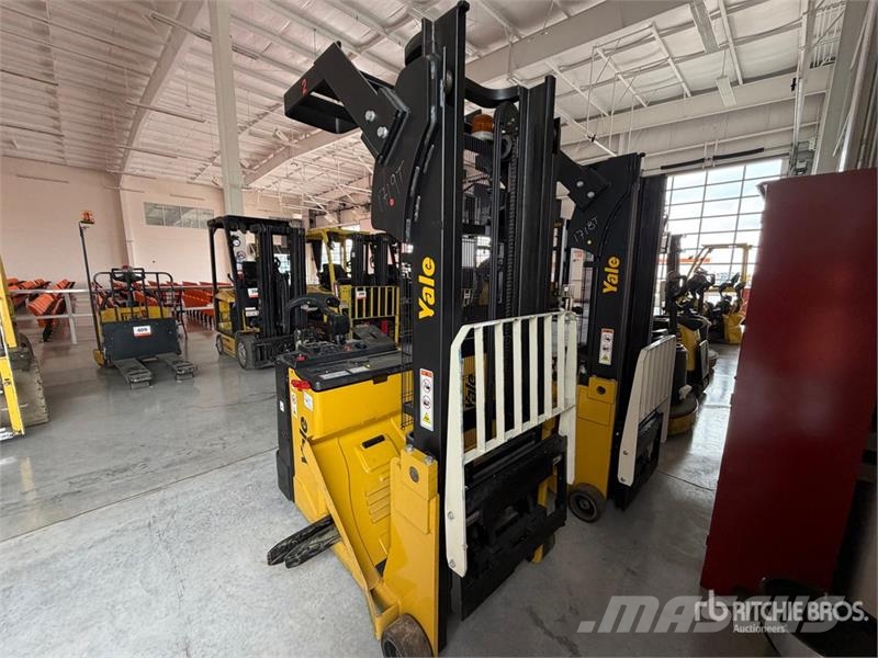 Yale MC10 2200 lb Apilador Electrico / Electric Stacker Empilhadeiras autopropelidas