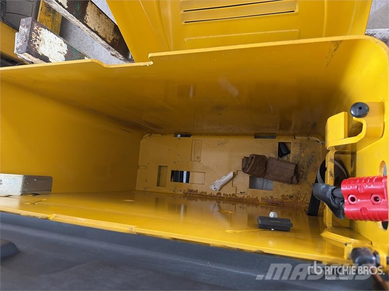 Yale MC10 2200 lb Apilador Electrico / Electric Stacker Самоходные электроштабелёры