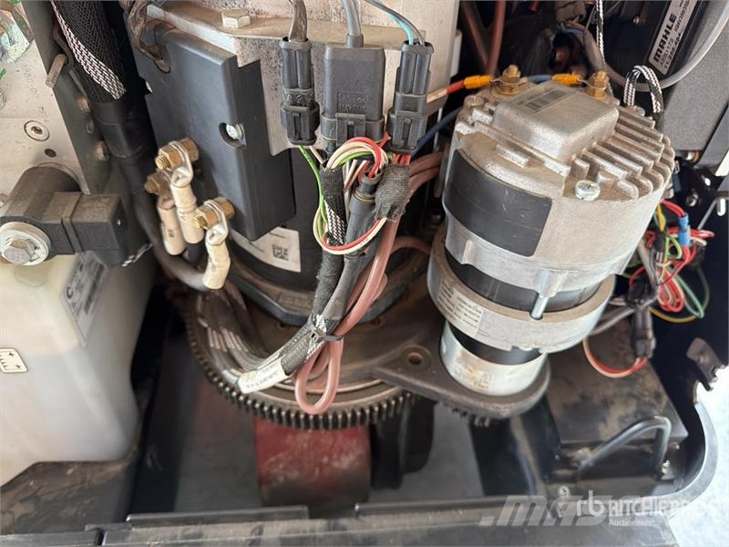 Yale MC10 2200 lb Apilador Electrico / Electric Stacker Empilhadeiras autopropelidas